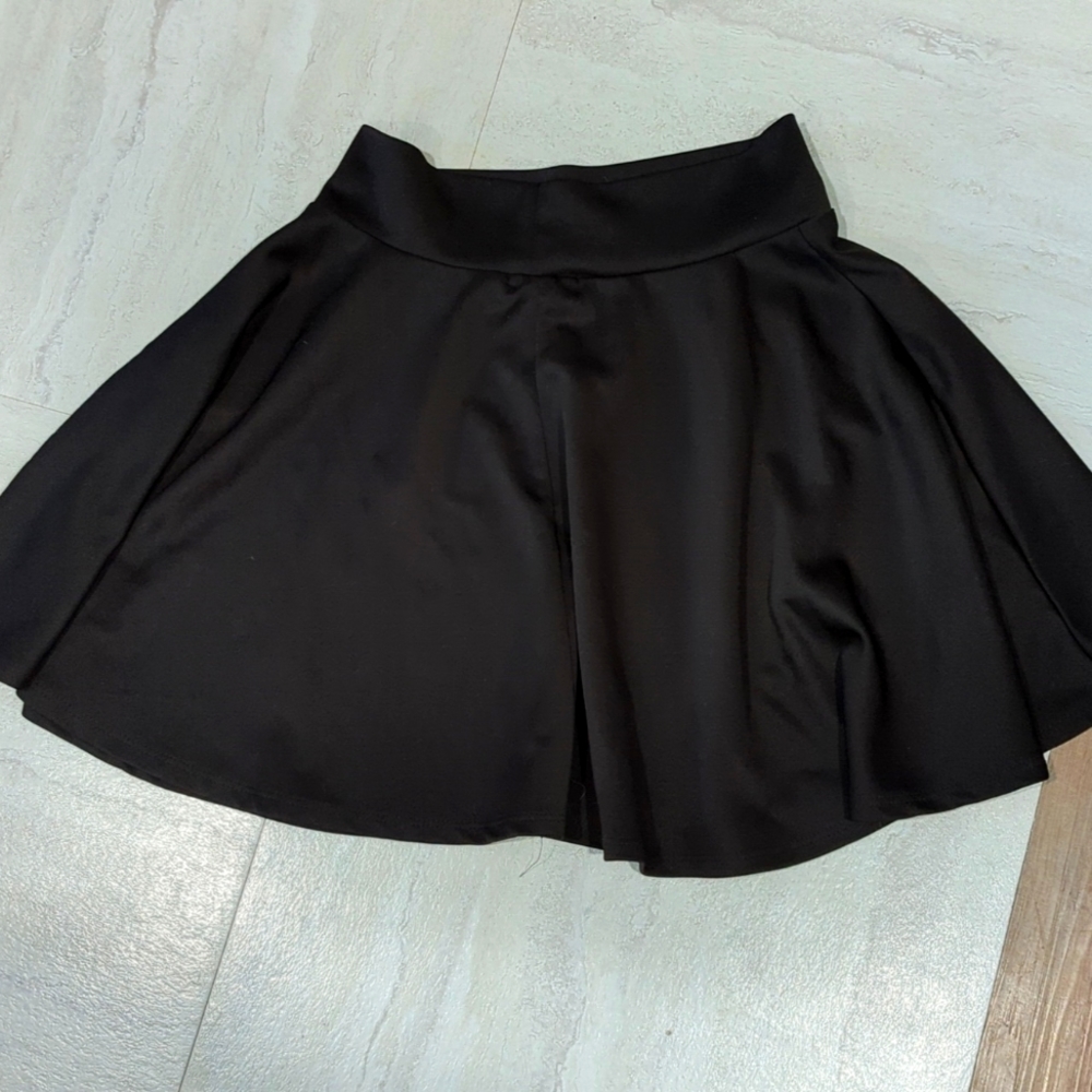 Black skirt